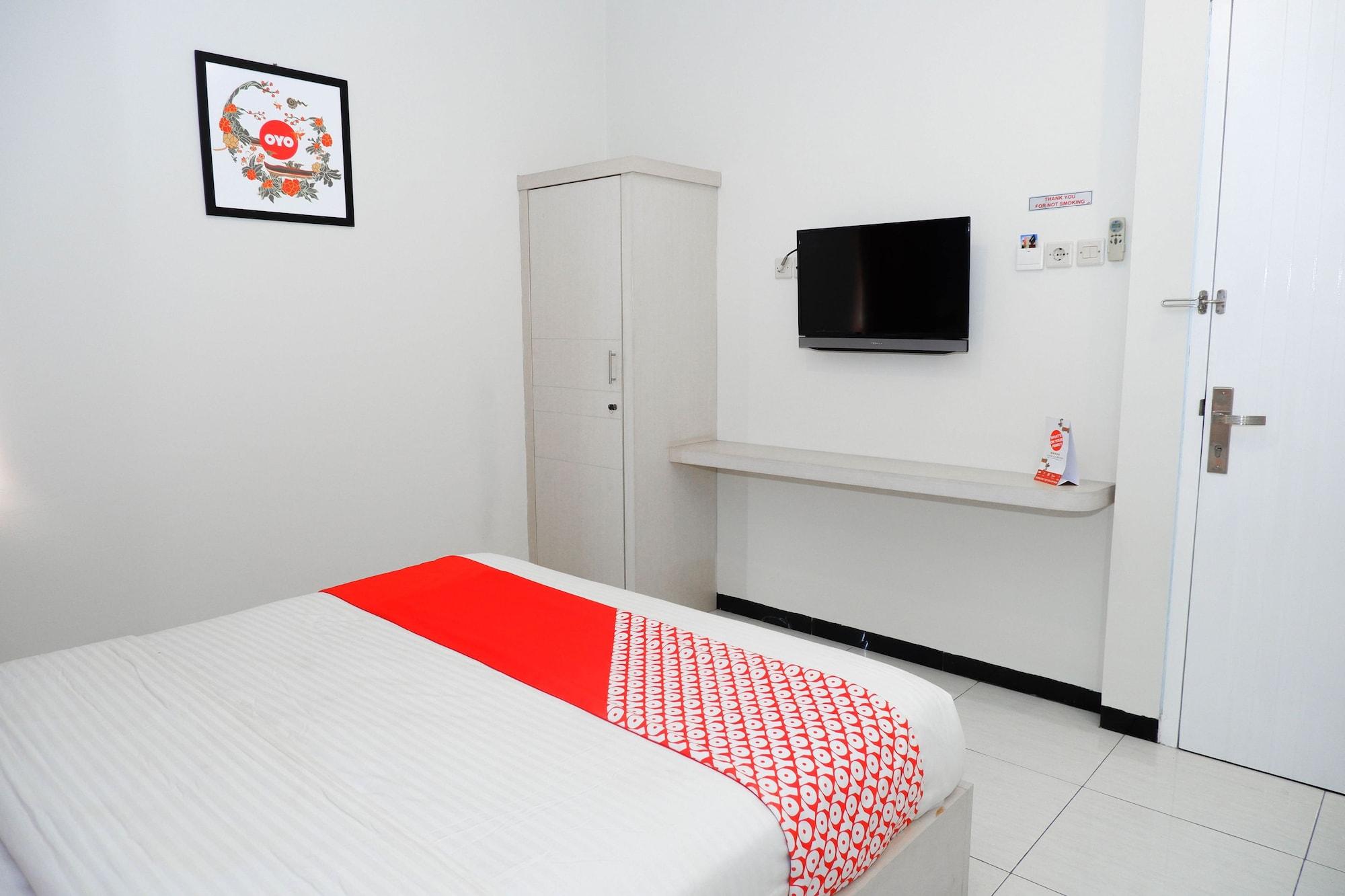 Sky Guesthouse Семаранг Экстерьер фото