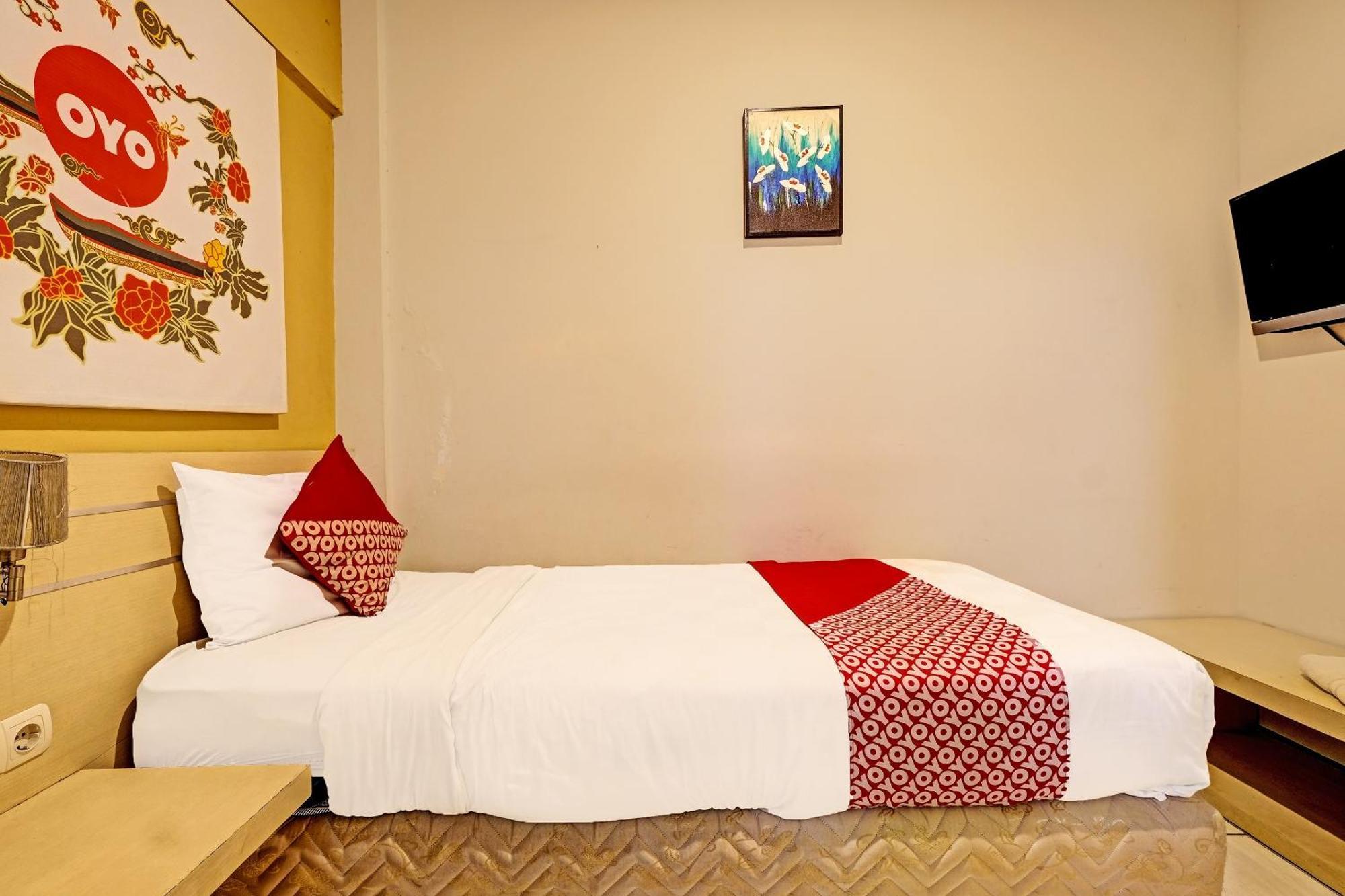 Sky Guesthouse Семаранг Экстерьер фото