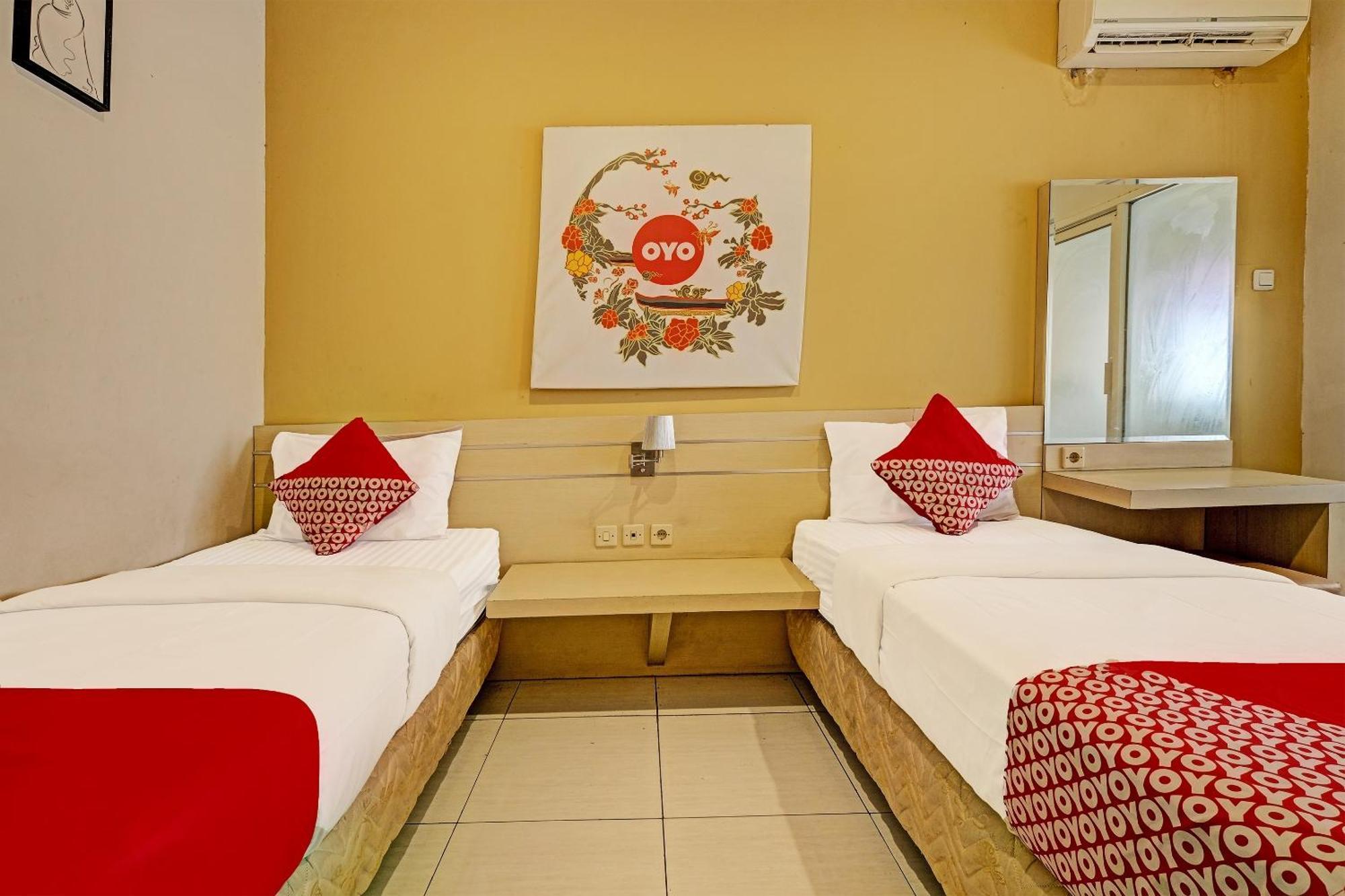 Sky Guesthouse Семаранг Экстерьер фото